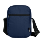 Borsa a tracolla in poliestere riciclato impermeabile con varie tasche color blu mare seconda vista frontale