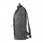 Zaino aziendale rolltop in rPET 600D con chiusura in velcro e fibbia color grigio terza vista