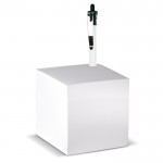 Cubo di 840 foglietti bianchi di carta da 90g/m² con foro portapenne color bianco seconda vista